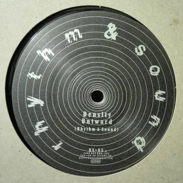 Rhythm & Sound – Carrier B